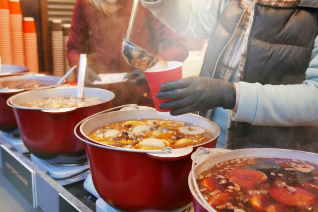 会場では25種類のグリューワインが楽しめる!